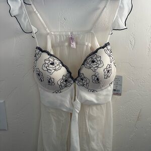 Kohl's Black and White Floral Lace Bra